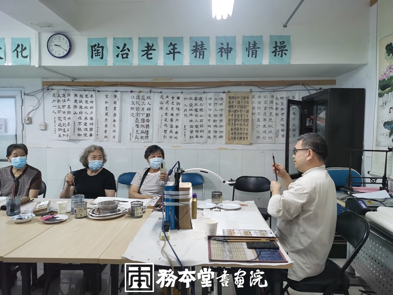 务本堂书画院受托为社区举办“花开富贵 国画牡丹”国画培训课程插图中国题字网
