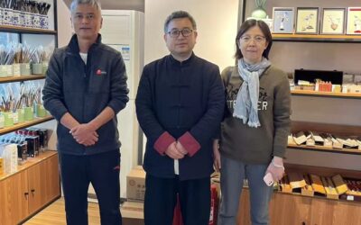 著名书画家令狐伟鹏国画作品《荷》被上海藏家收藏缩略图中国题字网