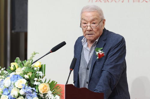 “纪念黄胄先生诞辰一百周年大型回顾展”在炎黄艺术馆盛大开幕插图6中国题字网