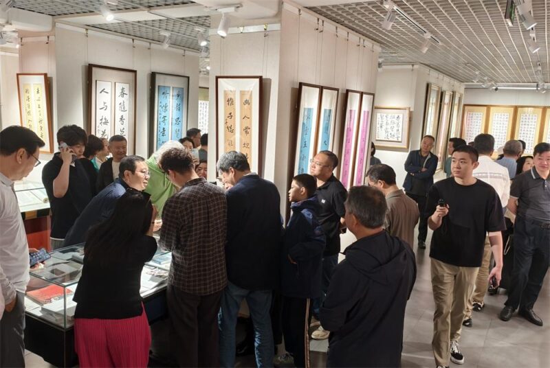 《王家新书法精品陈列》暨“泰文楼书法馆”在京隆重开幕插图5中国题字网 《王家新书法精品陈列》暨“泰文楼书法馆”在京隆重开幕插图5中国题字网