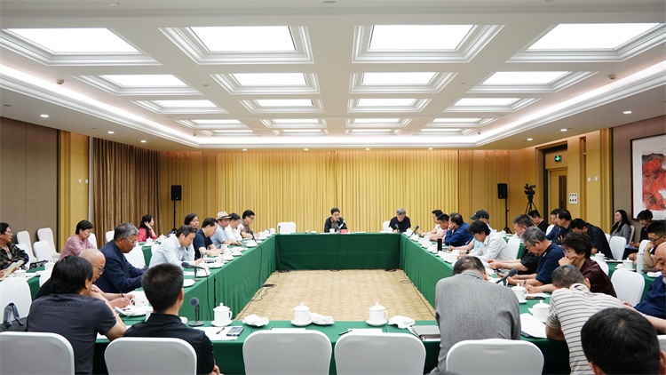 “美术里的新时代—中国美术家协会‘深入生活、扎根人民’大采风活动”采风团培训在京举办插图1中国题字网 “美术里的新时代—中国美术家协会‘深入生活、扎根人民’大采风活动”采风团培训在京举办插图1中国题字网