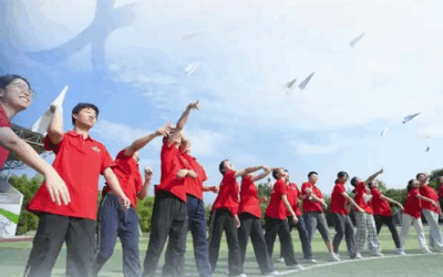 看图学习丨在奋斗中释放青春激情 总书记寄语新时代青年缩略图中国题字网