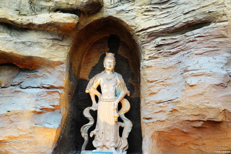 敦煌莫高窟：穿越千年的艺术密码，一生必去的心灵之旅插图2中国题字网