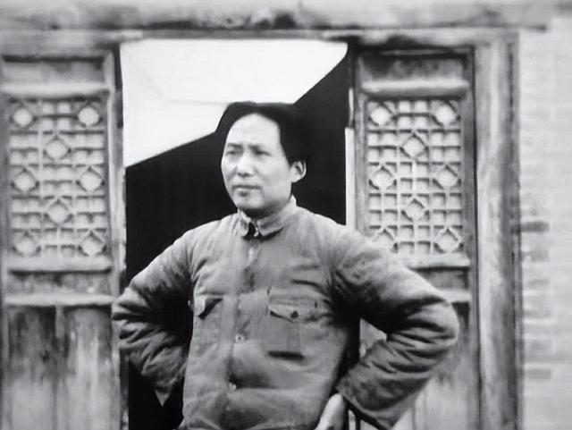 1940年陈嘉庚访问延安，目睹毛主席一个小动作，感叹：全世界仅有插图3中国题字网