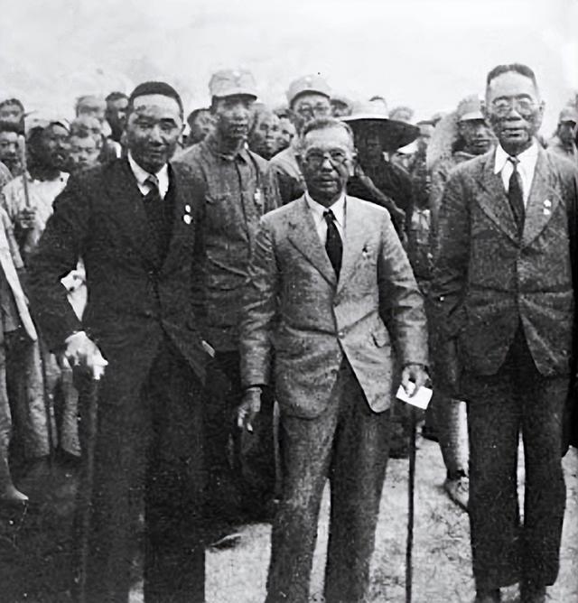 1940年陈嘉庚访问延安，目睹毛主席一个小动作，感叹：全世界仅有插图1中国题字网