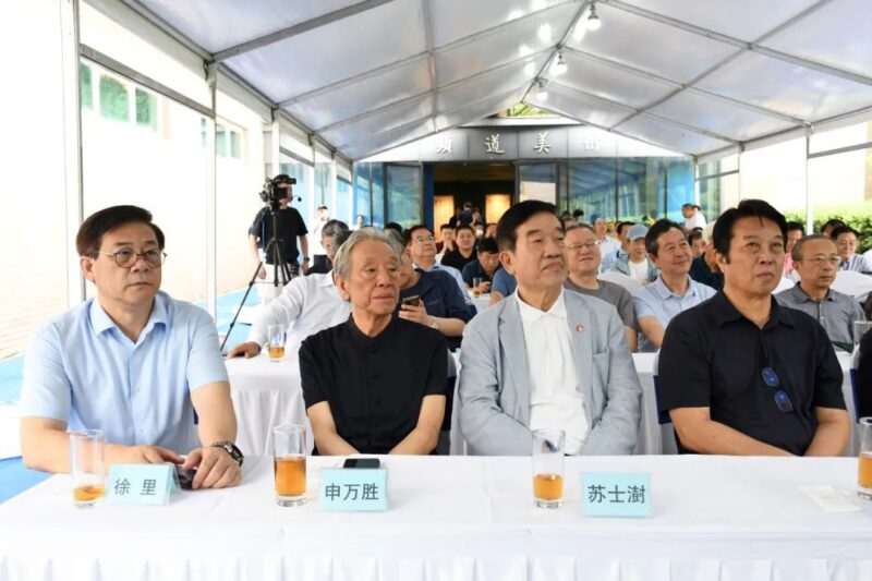 铁笔铭史 墨韵传薪——纪念中国人民抗日战争暨世界反法西斯战争胜利80周年书法展开幕插图4中国题字网