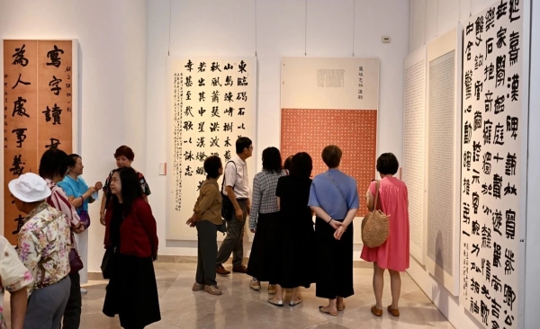 中国书法走进新加坡、马来西亚插图2中国题字网