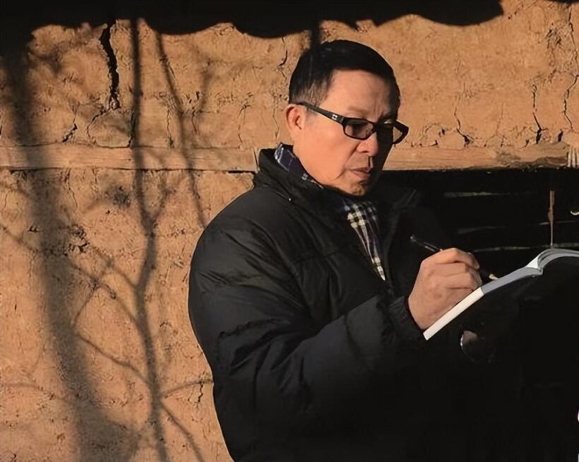 罗中立.当代著名油画家|靠一张《父亲》画作改变命运插图7中国题字网 罗中立.当代著名油画家|靠一张《父亲》画作改变命运插图7中国题字网