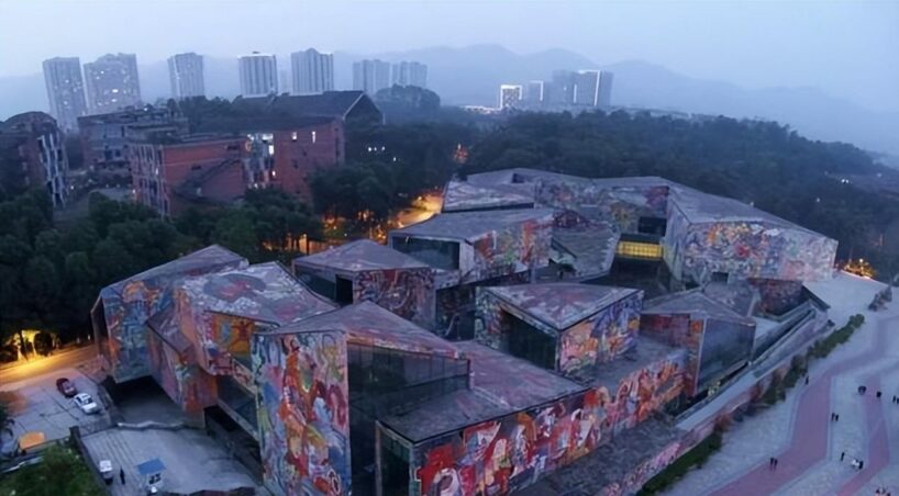 罗中立.当代著名油画家|靠一张《父亲》画作改变命运插图9中国题字网 罗中立.当代著名油画家|靠一张《父亲》画作改变命运插图9中国题字网