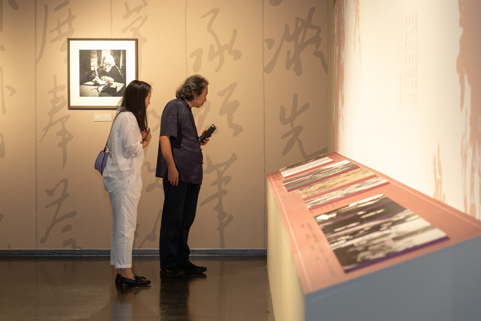 国家大剧院举办何香凝艺术精品展 呈现各时期代表作50余幅插图5中国题字网