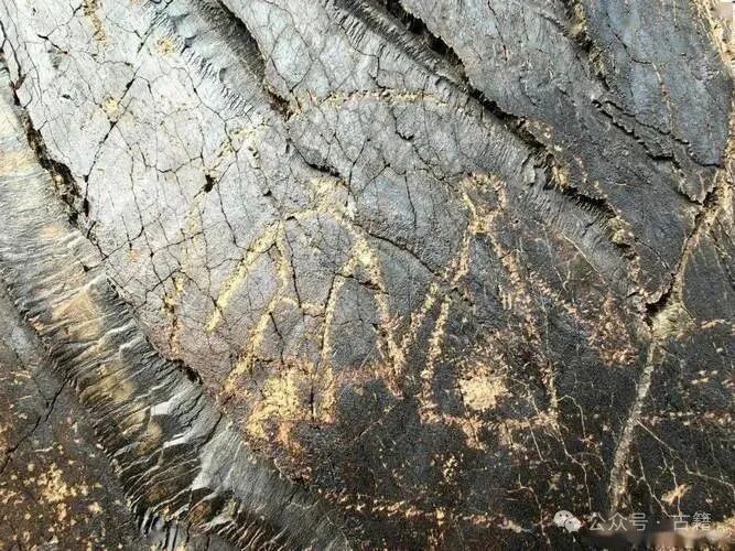 青海发现秦代昆仑刻石之我见插图4中国题字网