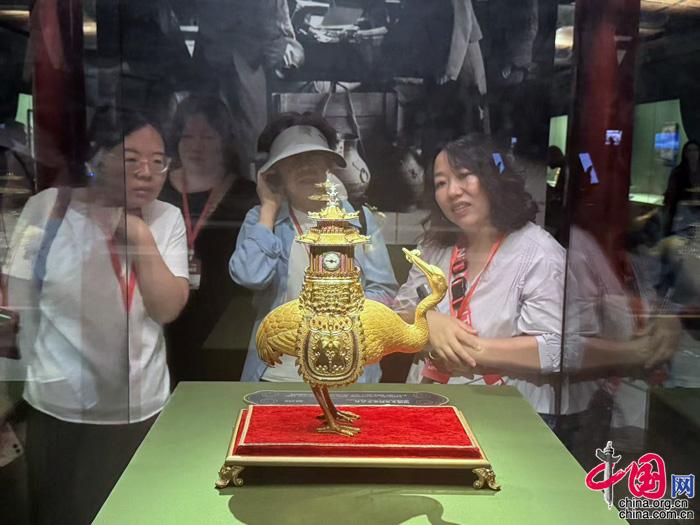 《清明上河图》《伯远帖》等国宝级文物亮相故宫百年大展插图5中国题字网