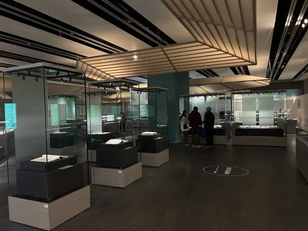 上图大展再现江南士族珍藏：宋刻宋拓，尺牍清雅插图中国题字网