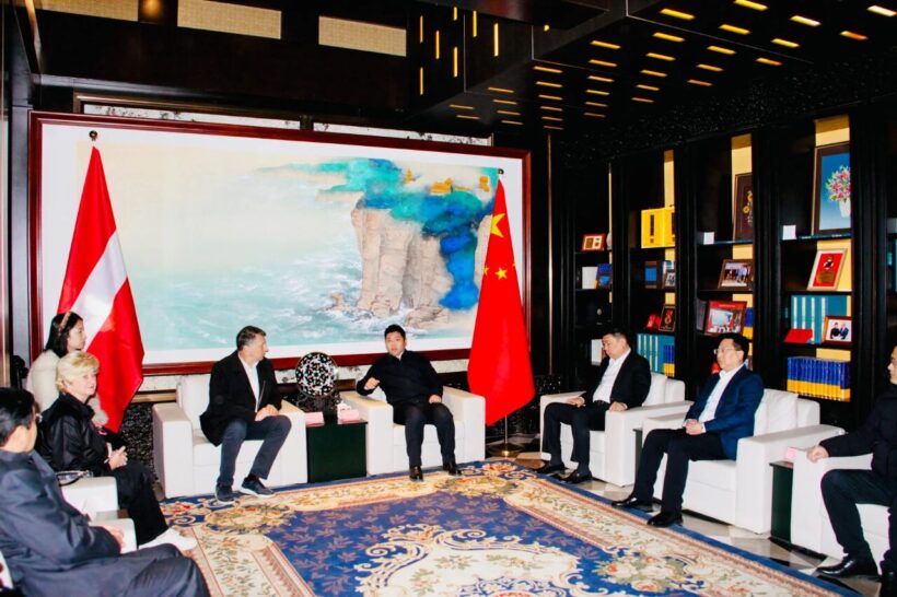 拉脱维亚前总统韦约尼斯拜访著名文化学者廖彬宇 共话“天下观”插图中国题字网 拉脱维亚前总统韦约尼斯拜访著名文化学者廖彬宇 共话“天下观”插图中国题字网