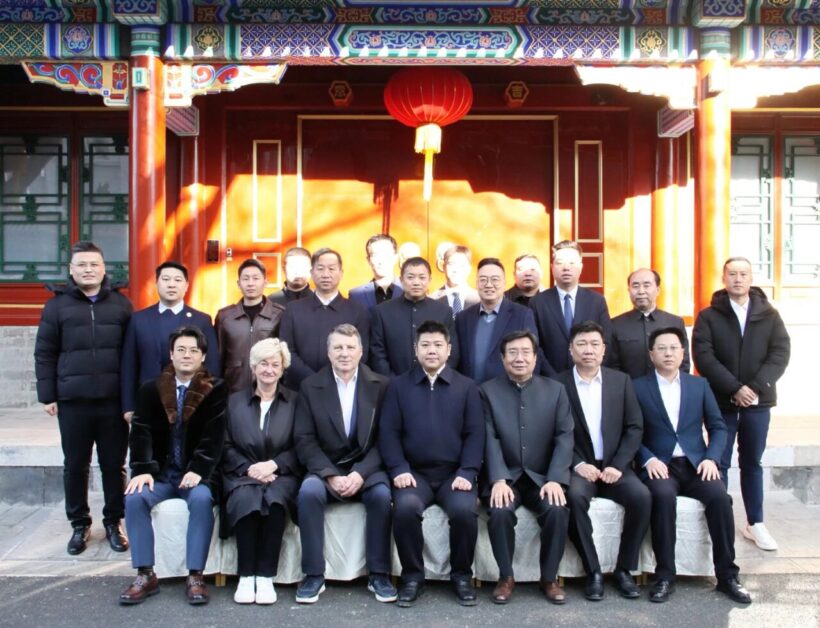 拉脱维亚前总统韦约尼斯拜访著名文化学者廖彬宇 共话“天下观”插图3中国题字网 拉脱维亚前总统韦约尼斯拜访著名文化学者廖彬宇 共话“天下观”插图3中国题字网