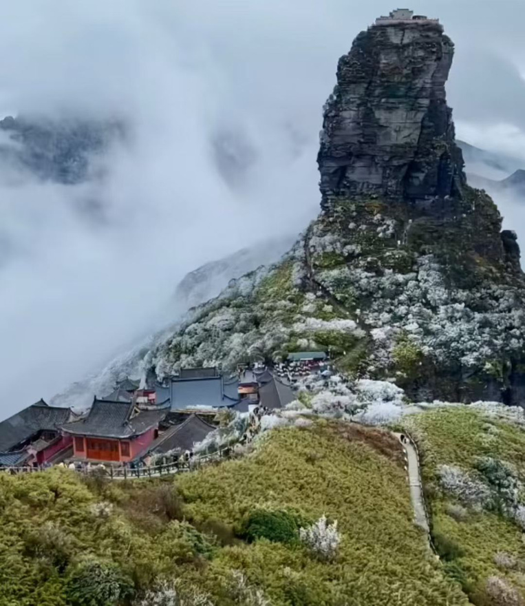 谭政义古今融合山水画《梵净初雪盛景》｜作品定制收藏插图1中国题字网