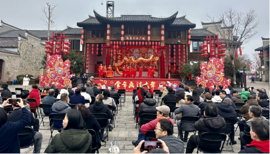 2026年“新生活·新风尚·新年画”美术创作展示活动亮相抚州插图中国题字网