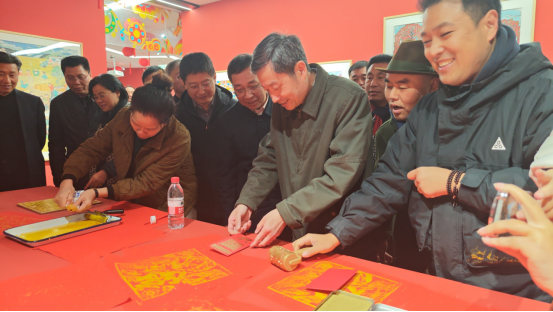 2026年“新生活·新风尚·新年画”美术创作展示活动亮相抚州插图1中国题字网