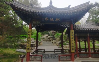 实木牌匾容易开裂褪色？定制前规避方法总结缩略图中国题字网