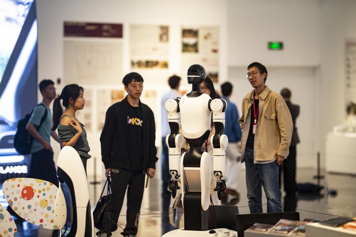 清华大学美术学院1200余件研究生毕业作品亮相清华艺博!插图6中国题字网 清华大学美术学院1200余件研究生毕业作品亮相清华艺博!插图6中国题字网