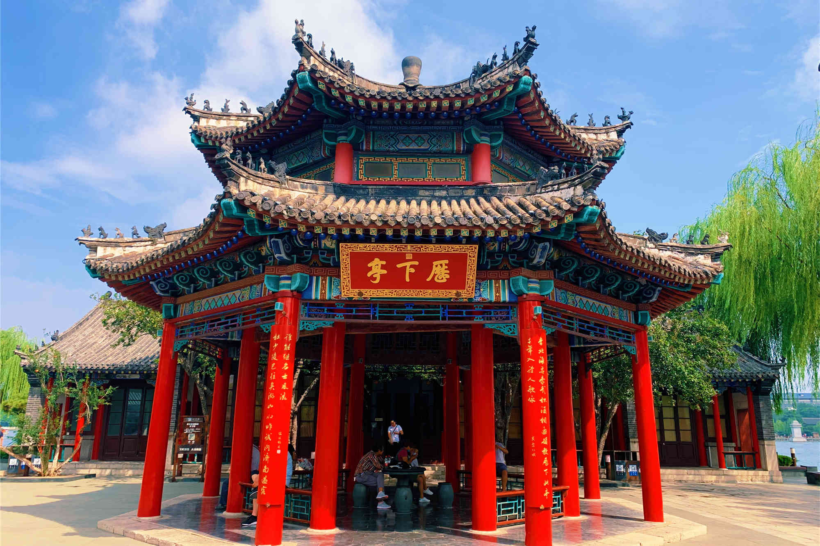 古代金字招牌|大明湖:泉城名湖,“大明湖” 匾的书法故事插图1中国题字网 古代金字招牌|大明湖:泉城名湖,“大明湖” 匾的书法故事插图1中国题字网