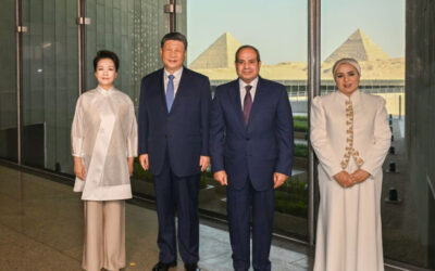 习近平和彭丽媛同埃及总统塞西夫妇共同参观大埃及博物馆缩略图中国题字网
