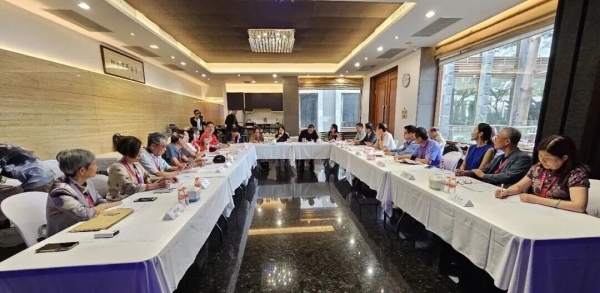 中国书协代表团赴新加坡、印尼开展中秋翰墨交流活动插图7中国题字网 中国书协代表团赴新加坡、印尼开展中秋翰墨交流活动插图7中国题字网