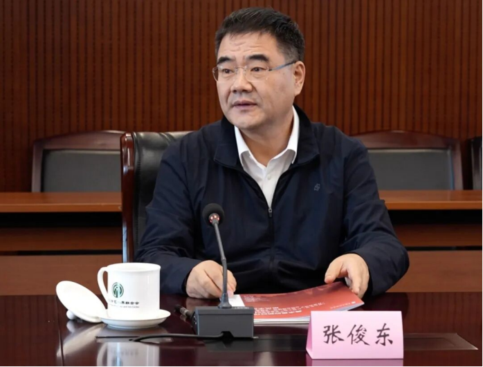 中国美协“深入生活、扎根人民”大采风活动暨“丹青赴油乡、匠心颂征程”主题美术采风创作活动在京启动插图5中国题字网 中国美协“深入生活、扎根人民”大采风活动暨“丹青赴油乡、匠心颂征程”主题美术采风创作活动在京启动插图5中国题字网