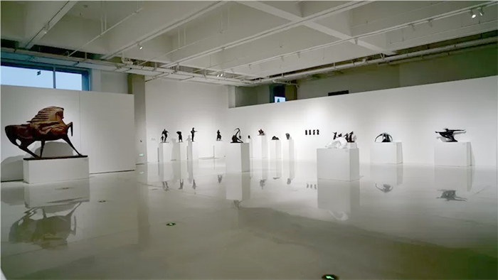 明心诚意——梁明诚雕塑艺术展在芜湖中国雕塑学会艺术馆开幕插图1中国题字网